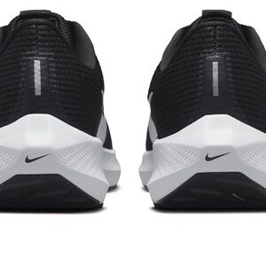 Nike Air Zoom Pegasus 40 women’s 9.5 black